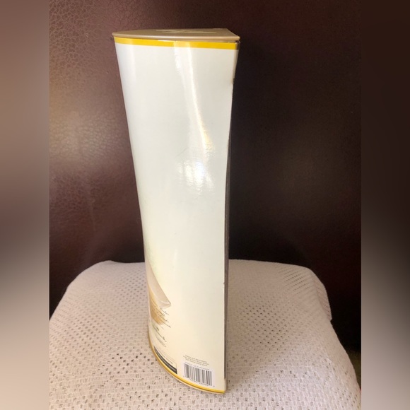 Mattel Celebration Barbie 2000 Edition w/Ornament - New in box - Picture 4 of 8